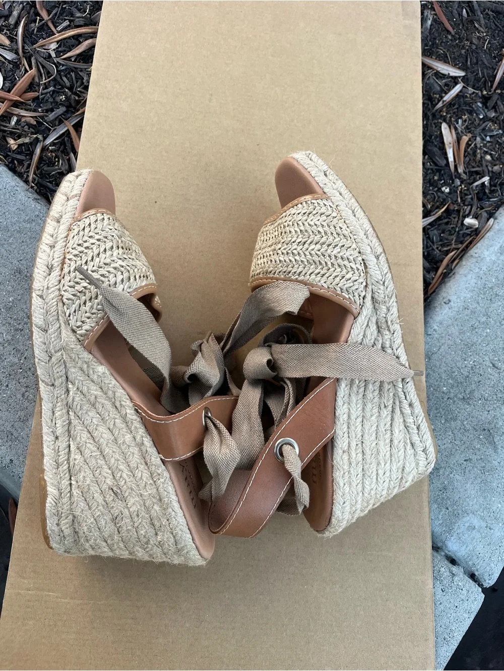 Maypol neutral tan